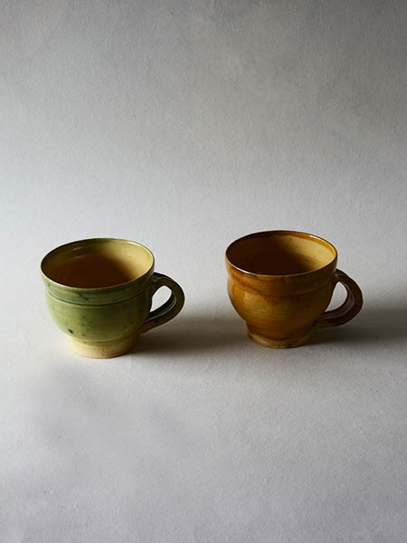 http://www.poteriedesgrandsbois.com/files/gimgs/th-30_GDT002-04-poterie-médiévale-gobelet-tasse.jpg