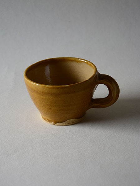 http://www.poteriedesgrandsbois.com/files/gimgs/th-30_GDT010-04-poterie-médiévale-gobelet-tasse.jpg