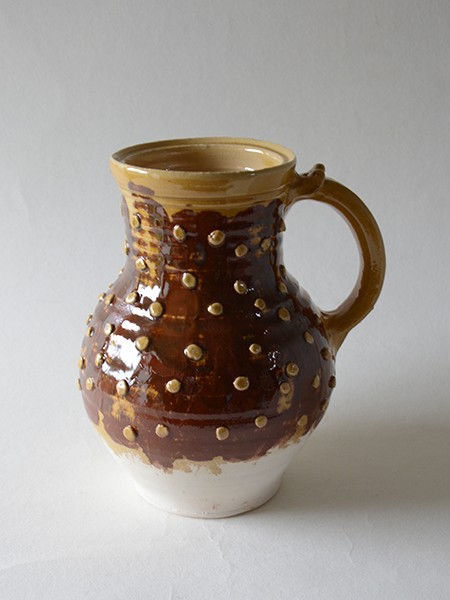 http://www.poteriedesgrandsbois.com/files/gimgs/th-31_PCH010-05-Pichet-XIIIe-XIVe-s-poterie-médiévale.jpg