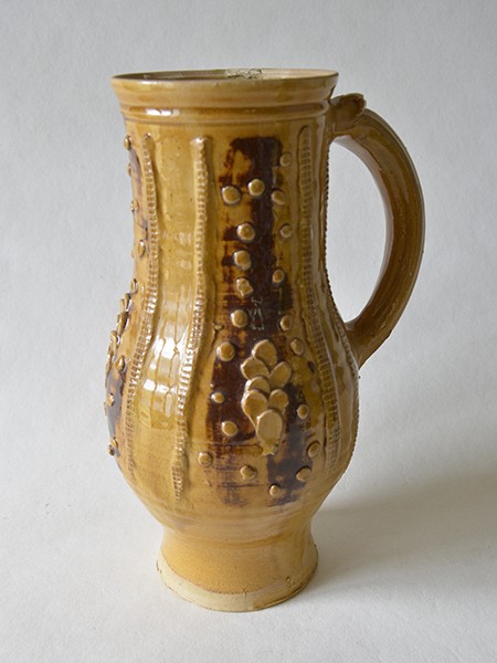 http://www.poteriedesgrandsbois.com/files/gimgs/th-31_PCH051-poterie-médiévale-pichet-normandie-XIVe.jpg